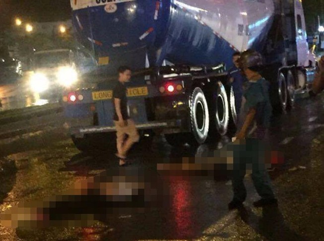 Chị đèo em ngã ra đường, xe đầu kéo cán tử vong