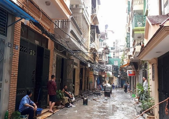 Nhà 4 tầng bốc cháy trong đêm, 2 mẹ con chết thảm