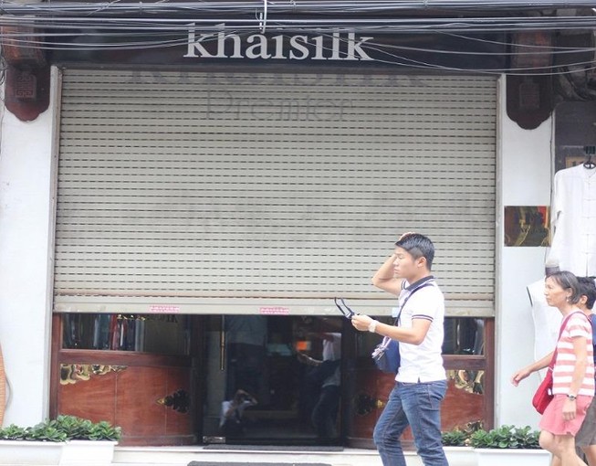 Bất ngờ bị kiểm tra, Khaisilk tại Hà Nội đóng cửa