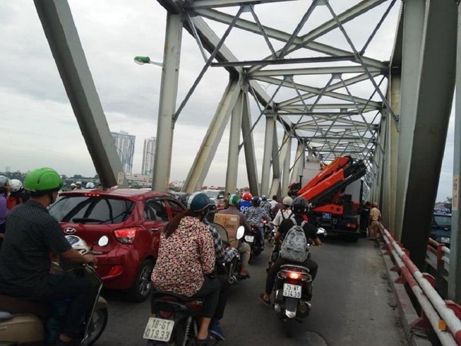 Giải cứu một phụ nữ đòi tự tử vì chồng ham chơi