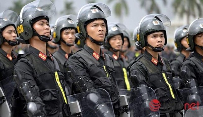 Bộ Công an: Áo giáp, dùi cui không phải kiểm tra chuyên ngành