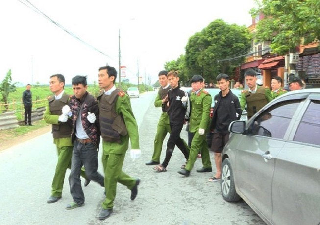 Công an tung lực lượng bắt trùm ma túy nhiễm HIV