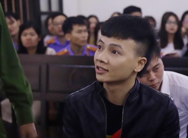 Khá 'bảnh' nói phạm tội vì 'tuổi trẻ nông nổi'