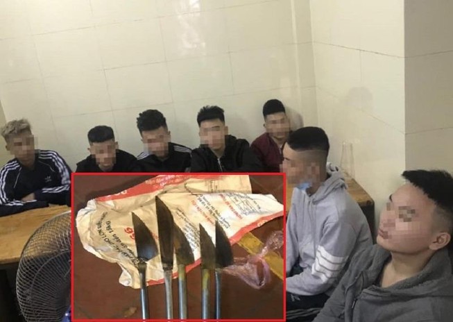 Triệu tập 7 thiếu niên cầm dao phóng lợn đánh nhau trên phố
