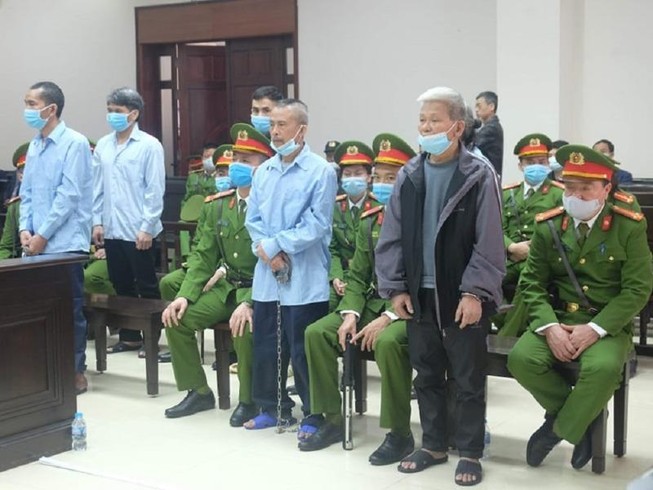 Các bị cáo tài tòa sáng 8-3. Ảnh: PB