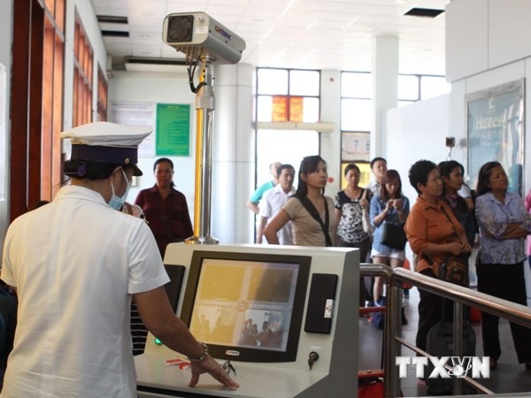 Bộ Y tế yêu cầu giám sát chặt người nhập cảnh từ châu Phi