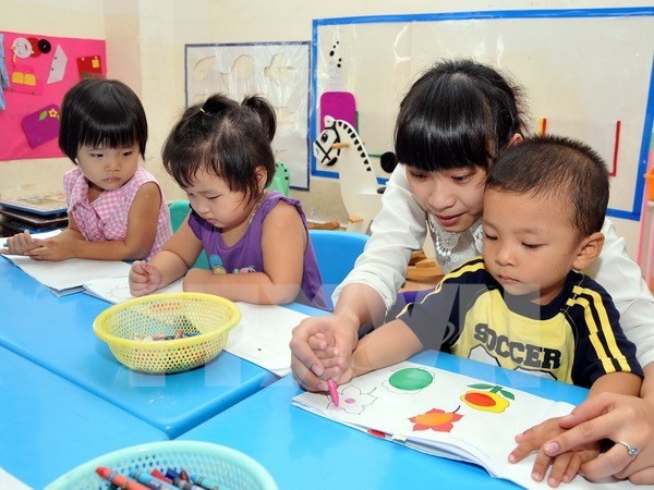 Giáo dục mầm non: Mải miết đi tìm trường đạt chuẩn chất lượng