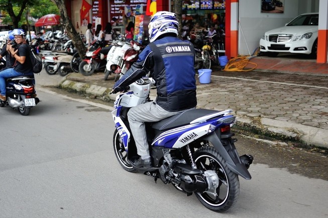 Thắc mắc về việc xe mới mua, lưu thông khi chưa có biển số?