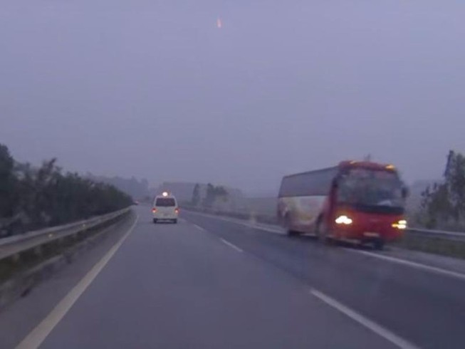 Lái xe ban đêm không bật đèn, bị phạt thế nào?