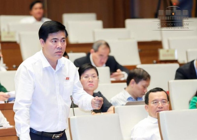 Tranh luận căng thẳng về tăng trưởng kinh tế