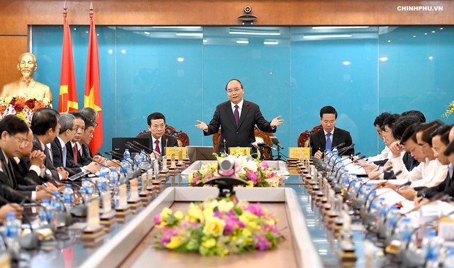 Cần giải pháp để giám sát, quản lý các mạng xã hội