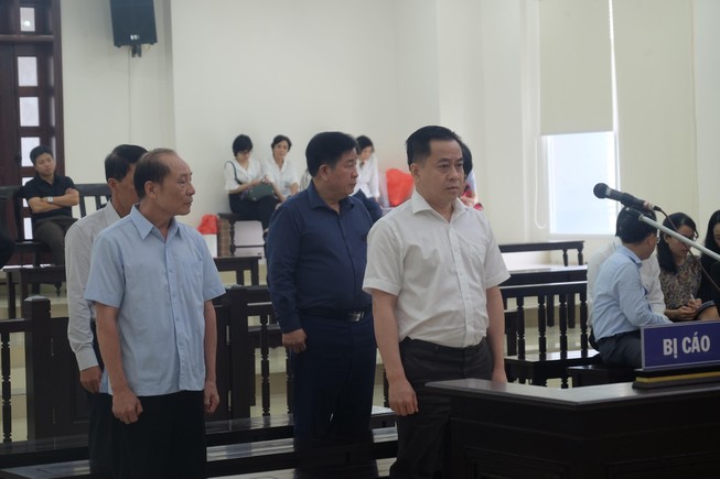 Vũ 'nhôm' cảm thán: 'Có ai đáng thương như bị cáo không!'