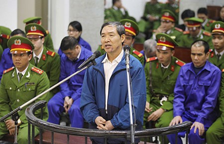 Xử tham nhũng: Tránh vị nể