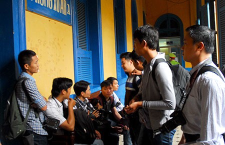 Nhà báo dự tòa không phải xin phép