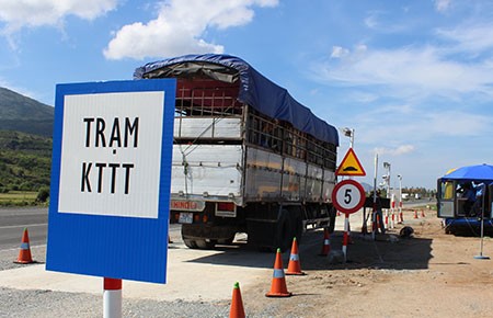 Vận hành trạm cân lưu động tại Ninh Thuận