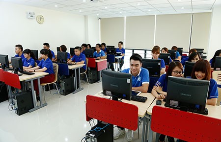 Có nên gửi con đi du học sớm?
