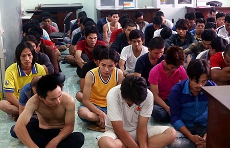 Thủ tục rút gọn trong vụ phá hoại ở Bình Dương