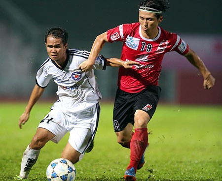 Núp bóng World Cup, V-League “loạn”