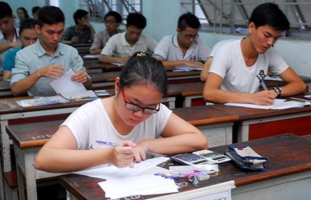 Tổ chức một kỳ thi THPT quốc gia: Tránh gây sốc!