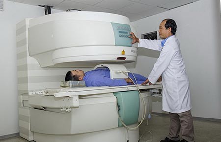 Đầu tư y tế tư không như “mì ăn liền”