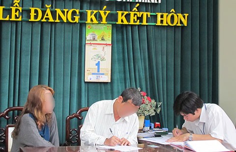 Vợ đứng tên nhà, chồng vẫn được thừa kế