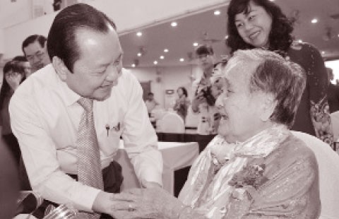 TP.HCM: 288 mẹ được trao tặng, truy tặng ‘Bà mẹ Việt Nam anh hùng’