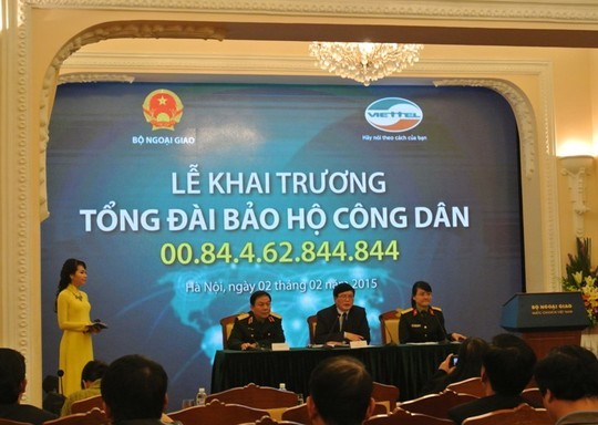 Công dân ở nước ngoài được giúp đỡ qua đường dây nóng