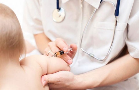 Mỹ siết tiêm ngừa cho trẻ