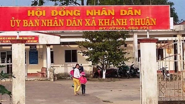 Vụ đòi đốt trụ sở xã vì bị nợ tiền nhậu: Đề nghị xử lý chủ tịch xã và chủ quán