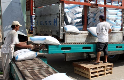 Trung Quốc giở chiêu dìm giá gạo