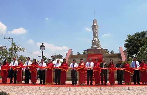 Khánh thành tượng đài nghĩa sĩ Cần Giuộc