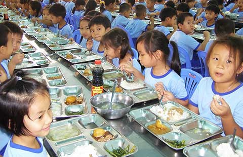 Vụ hàng chục học sinh nhập viện sau bữa ăn: Không thấy dấu hiệu thực phẩm thiếu an toàn