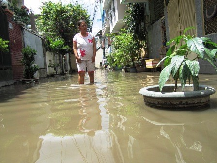 21 tỉ đồng nâng hẻm bị đường vành đai ‘nhấn chìm’