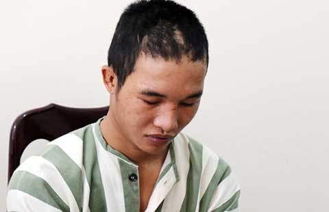 Hào Anh trộm máy tính của chủ