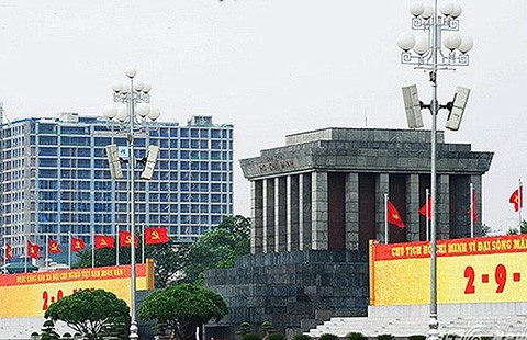 Hà Nội họp khẩn về tòa cao ốc gần Lăng Bác