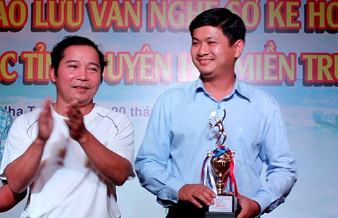 ‘Cần khách quan với giám đốc sở 30 tuổi’