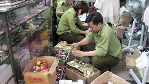 Mỹ phẩm ‘biến da người châu Á thành châu Âu’ được ‘chế’ từ mỹ phẩm trôi nổi