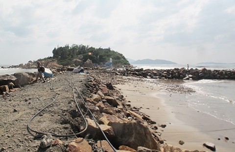 Không bao che việc lấn vịnh Nha Trang trái phép