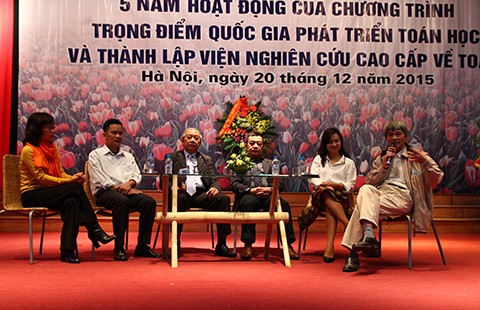 Tiến sĩ toán nói về chuyện luyện ‘gà nòi’