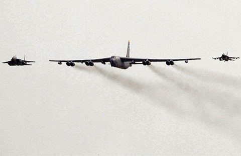 Sau B-52, tàu sân bay sẽ đến Hàn Quốc