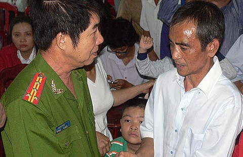 Phê bình HĐXX làm oan ông Huỳnh Văn Nén