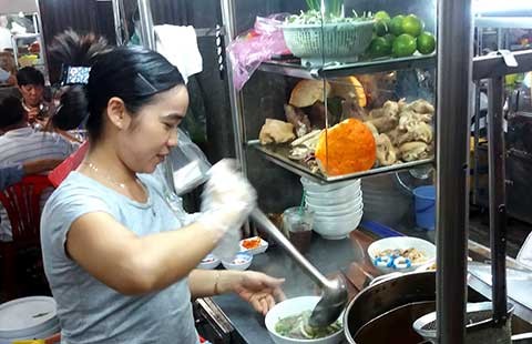 Vụ ‘Bún bò Huế’: Huế chỉ độc quyền cái... logo