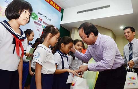 Nữ sinh nghèo nuôi dưỡng ước mơ làm người tử tế