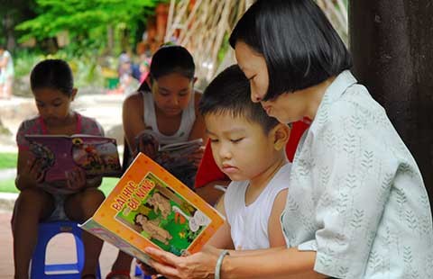 'Ba chửi con hư... con hư cho ba thấy'