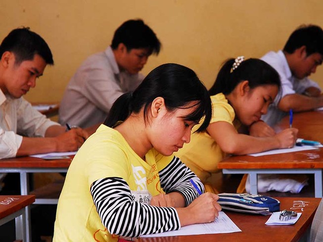 Thứ trưởng Bộ Nội vụ nói về chuyện ‘cả họ làm quan’