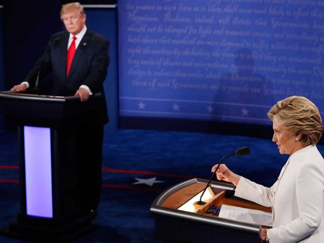 ‘So găng’ lần 3 với bà Clinton: Thảm họa của ông Trump