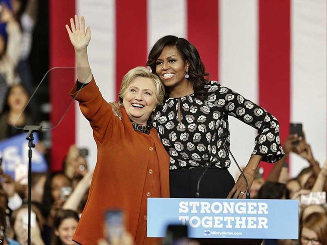 Bà Michelle Obama vận động chung với bà Clinton