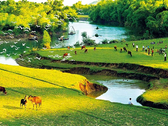 Nam Bộ tình đất tính người