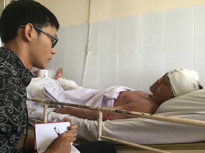 Cả nhà lóc da để cứu con