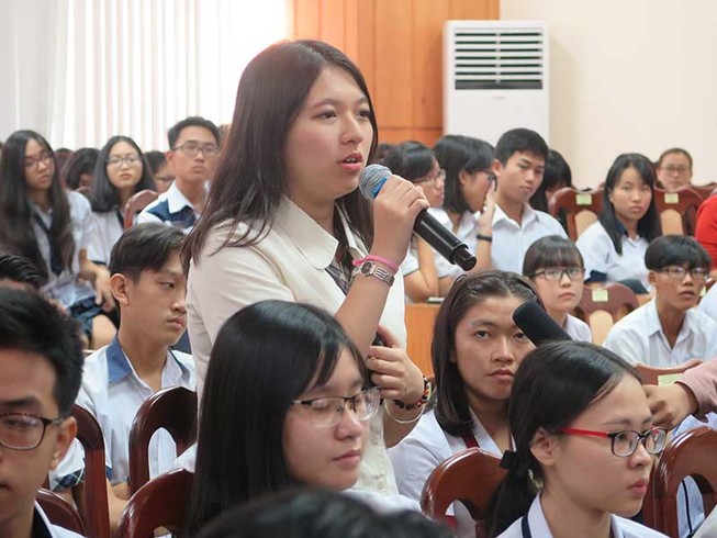 Chúng em đang học đạo đức quá cao siêu!